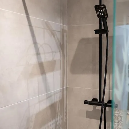 Maison De Avec Terrasse Panoramique Et Vue Sur Les Pyrénées *